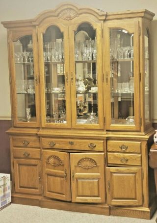 Vintage Broyhill Premier Mirrored China Cabinet 2