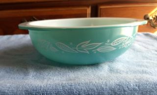 Vintage Pyrex Promotional Blowing Leaves 024 Two Quart Casserole Hard To Find