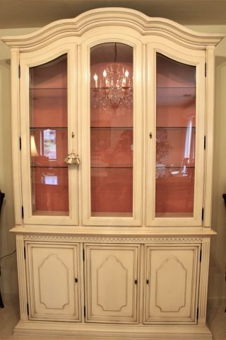 Vintage Stanley Glazed White French Provincial China Cabinet