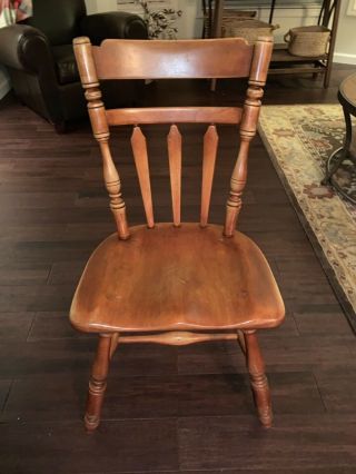 Cushman Colonial Creations Set of 6 Wooden Chairs,  Vermont.  Antique Vintage 5