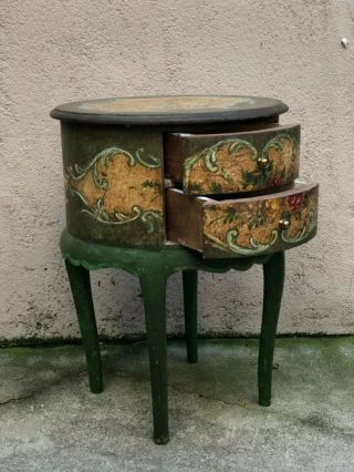 A vintage Green floral Italian Handpainted Small Table 2