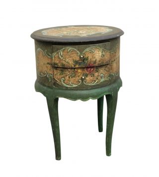 A vintage Green floral Italian Handpainted Small Table 3