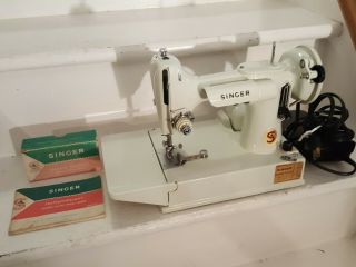 Vintage Singer 221k White Featherweight Sewing Machine 1964 W/accessories
