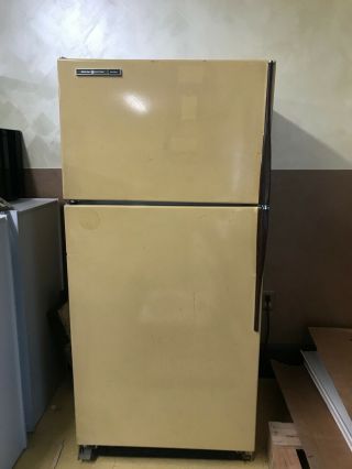 1970s General Electric (ge) Refrigerator/fridge Model Tbf14sve Vintage -