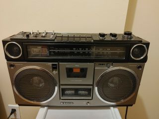 Vintage Sanyo M 9990 Boombox Am/fm Cassette Radio