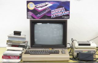 Vintage Commodore 64 Computer System Floppy Drive 1541 Monitor 1702 Games 2