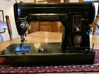 Restored 1952 Vintage Black Singer 301 Sewing Machine Short Bed 4