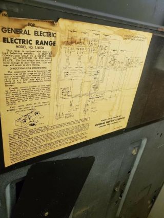 VINTAGE WHITE COLOR CALROD 1952 GE ELECTRIC RANGE STOVE COMPANY ENAMEL STOVE 5