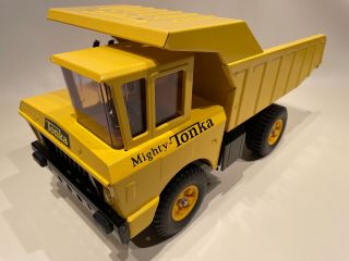 VINTAGE TOY MIGHTY TONKA 3900 DUMP TRUCK W/BOX BORED RUBBER TIRES 3 4