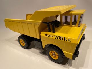 VINTAGE TOY MIGHTY TONKA 3900 DUMP TRUCK W/BOX BORED RUBBER TIRES 3 6
