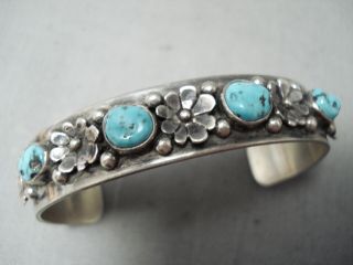 Signed Vintage Santo Domingo Kingman Turquoise Sterling Silver Bracelet