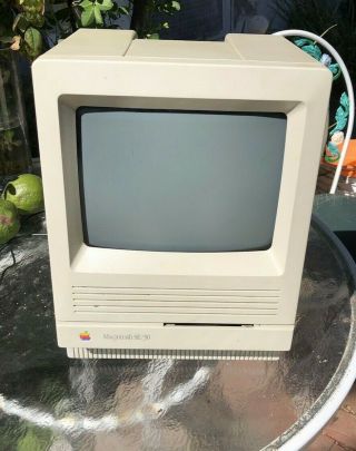 Vintage Apple Macintosh Se/30