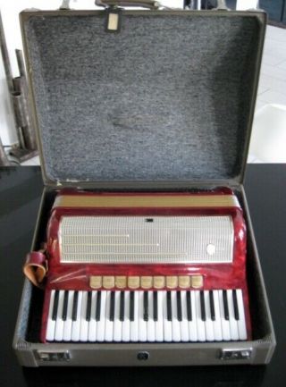 Vintage Hohner Accordion - Pirola Iv P 120 Bass Red