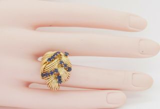 Vintage heavy 14K gold 1.  50CTW Blue sapphire cluster flower cocktail ring size 7 5