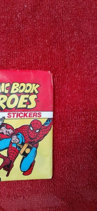 1975 Topps Comic Book Heroes.  Marvel.  wax pack.  Stickers and bubble gum 3