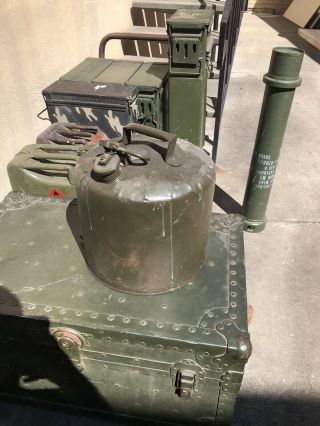 Vintage WWII US Military foot locker trunk 3