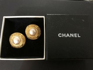 Vintage 1980s Chanel Paris Large Pearl Earrings Clip On Gold Cc Logos Euc