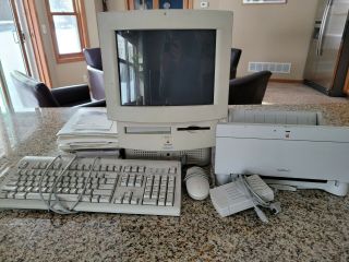 Apple Macintosh Performa 575 Vintage Style Writer Modem Cds Keyboard Mouse