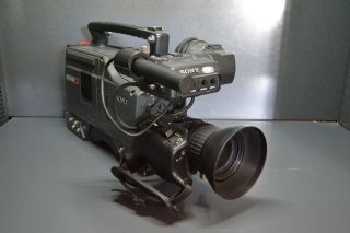 Vintage Sony Betacam SP UVW - 100BP professional camcorder video camera travel box 5