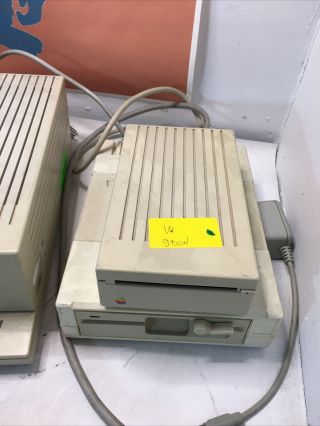 Vintage Apple IIGS Computer With KB/Monitor/Floppy Drives J2628 4