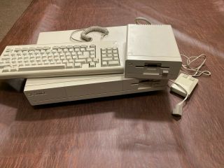 Vintage Commodore Amiga 1000 Computer