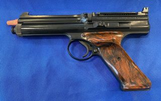 Rare Vintage Crosman Model 600.  22 Cal Semi Automatic Pellet Pistol Air Gun