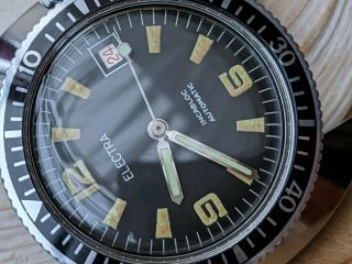 Near NOS Vintage Electra Diver w/All SS Case,  Roulette Date Wheel,  Runs Strong 3