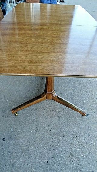 Thomasville vintage Mid Century Modern Dining room table w / 2 leaves & pads 5