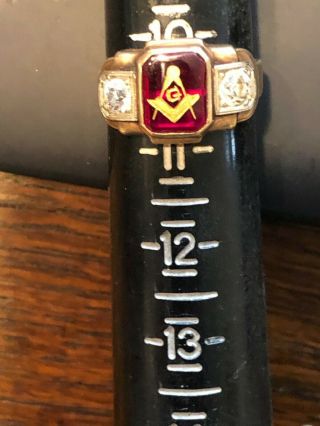Men’s masonic ring 1/2 Carat Diamonds Tw 10k Yellow Gold vintage 5