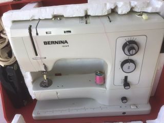 VINTAGE BERNINA.  RECORD 830 SEWING.  MACHINE.  IN THE CARRYING CASE 2
