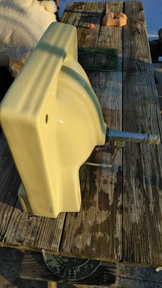 VINTAGE AMERICAN STANDARD YELLOW BATHROOM SINK 19 X 21 Sink w/ Faucet price only 4