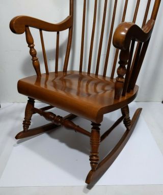 Vintage Ethan Allen Heirloom Nutmeg Maple Spindle Back Rocking Chair Rocker 3