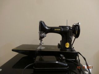 Vintage Singer Featherweight Portable Electric Sewing Machine 221.