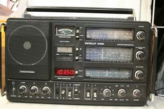 Vintage Grundig Satellit 3400 Professional Shortwave Radio World - Band Receiver