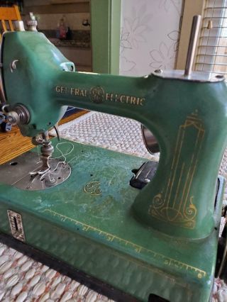 Vintage Ge Sewhandy Sewing Machine
