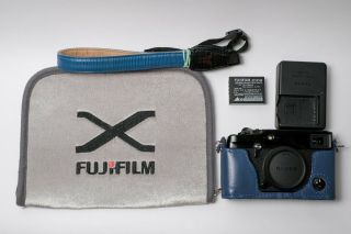 Fujifilm X - Pro1 16.  3MP Mirrorless Digital Camera Fuji X Range finder vintage 6