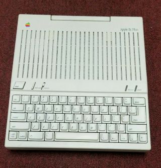 Apple Iic Ii Plus A2s4500,  Vintage Home Computer