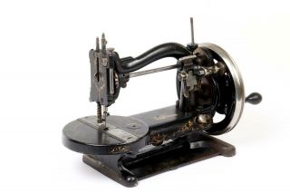 Vintage C1880 " Charles Raymond Household " Sewing Machine 1431