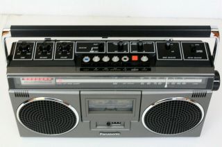 Panasonic RX - 5040 AM - FM Vintage Cassette Boombox.  Minty.  Video 4