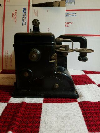 Vintage Lawrence M Stein Co.  Stein - Fur Sewing Machine 4