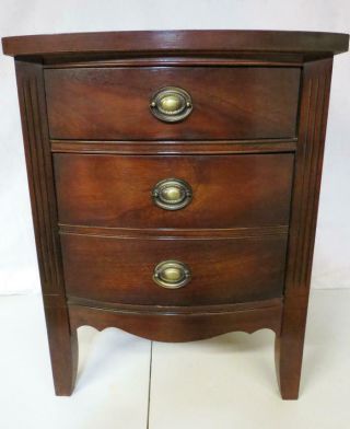 Vtg Antique Dixie Furniture Co Mahogany Nightstand Night Stand Bedside Cabinet