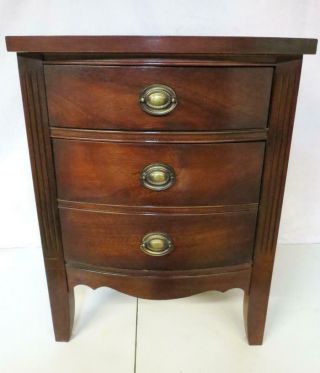 Vtg Antique Dixie Furniture Co Mahogany Nightstand Night Stand Bedside Cabinet 3