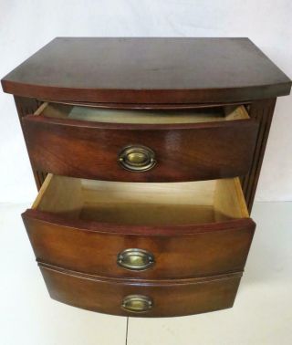 Vtg Antique Dixie Furniture Co Mahogany Nightstand Night Stand Bedside Cabinet 4