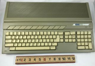 Vintage Atari Computer Model 1040 Stfm Powers On But
