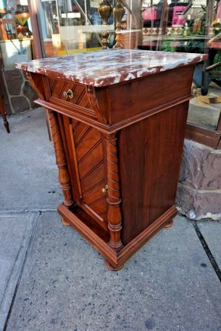 VINTAGE EUROPEAN ACCENT TABLE MARBLE TOP WITH SPIRAL COLUMNS 2