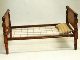 Antique 1800s DOLL ' s ROPE BED Maple Wood Primitive vtg Furniture,  From a MUSEUM 5