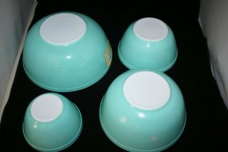 4 VINTAGE PYREX TURQUOISE MIXING BOWLS COMPLETE SET ROBINS EGG 401 402 403 404 6