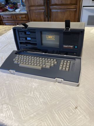 Vintage OSBORNE EXECUTIVE OCC 2 Portable Computer,  Running.  1983 Rare 5