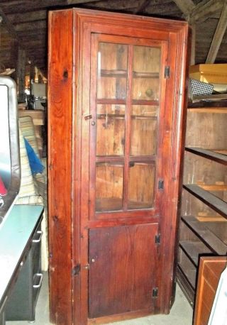 VINTAGE EARLY COLONIAL STYLE GLASS DOOR Hand Crafted COUNTRY CORNER CUPBOARD 2
