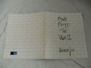 PINK FLOYD THE WALL - TOUR PROGRAMME BROCHURE FROM LONDON CONCERT 2